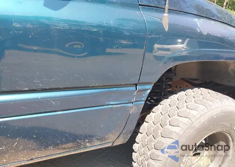 1995 Dodge Ram 1500 из США, поврежденный, VIN 1B7HF16Y2SS371527